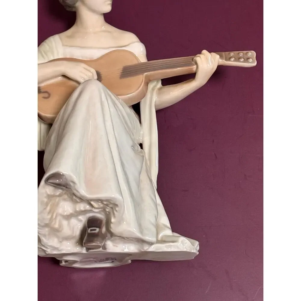 Bing & Grondahl 1684 Woman Lady Playing Guitar Porcelain Figurine